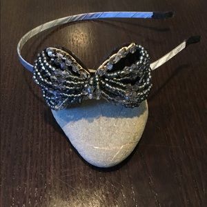Anthropologie gray beaded bow headband NWOT